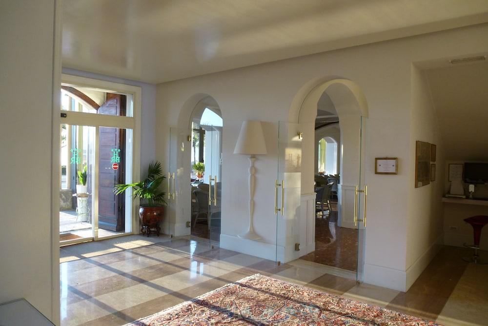Hotel Beau Rivage Бавено Екстериор снимка