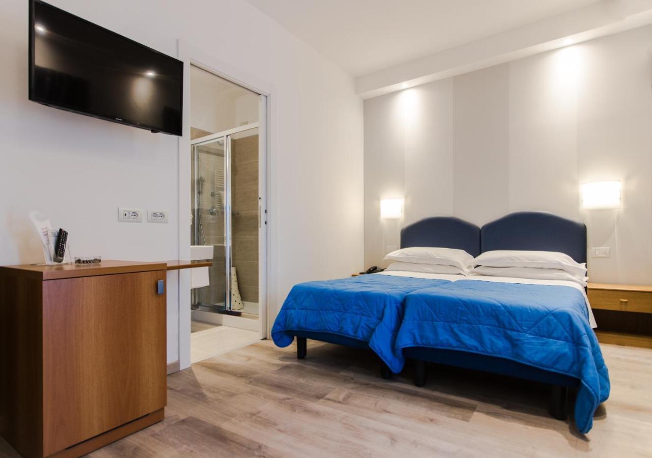 Hotel Beau Rivage Бавено Екстериор снимка