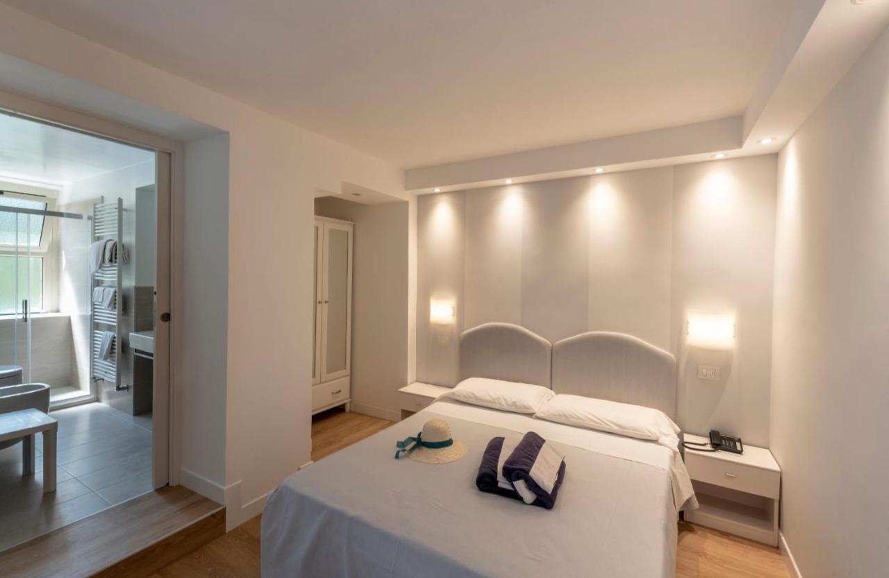 Hotel Beau Rivage Бавено Екстериор снимка