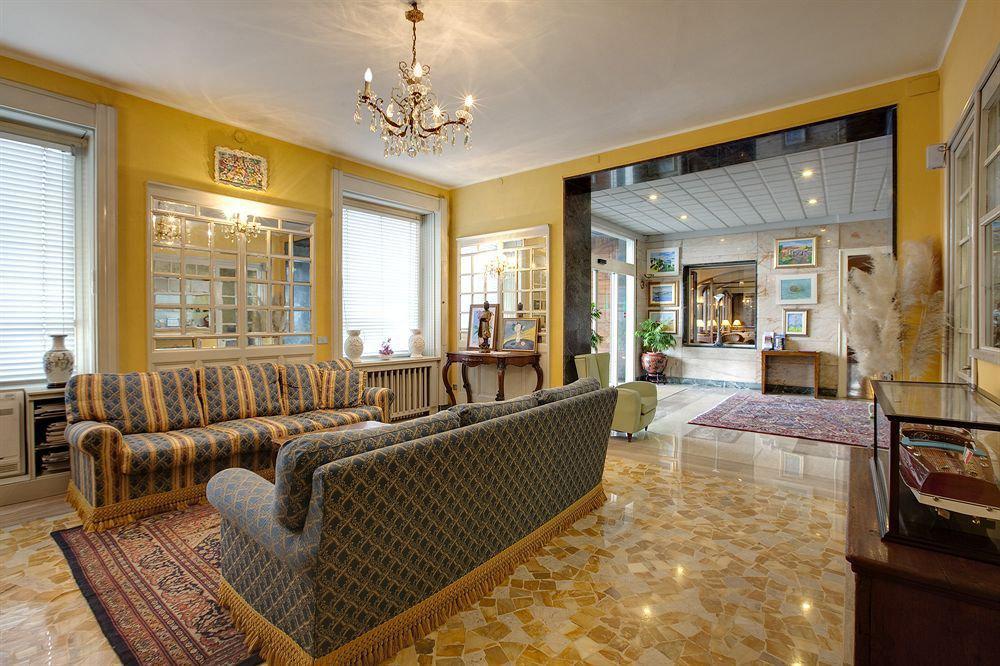 Hotel Beau Rivage Бавено Екстериор снимка