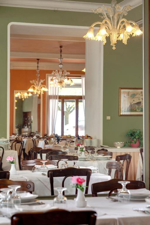 Hotel Beau Rivage Бавено Екстериор снимка